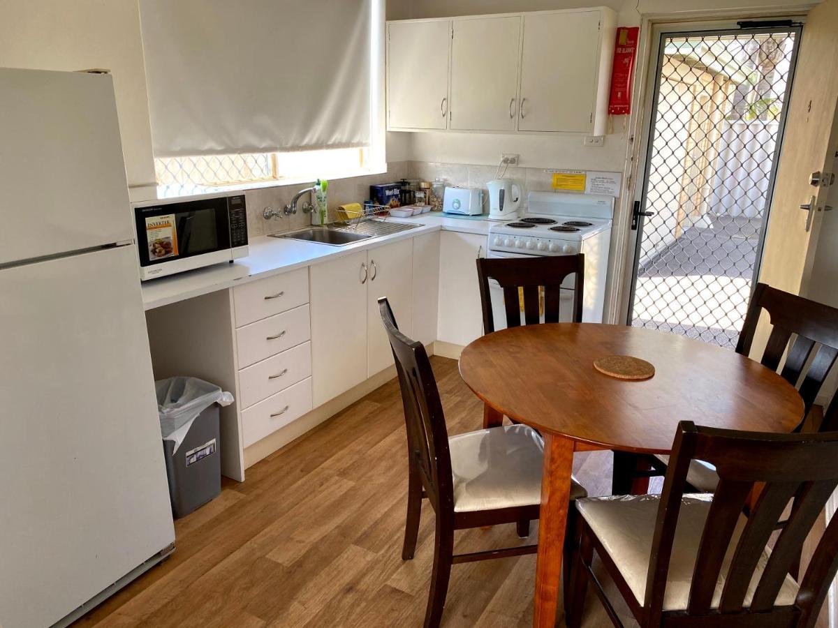 Waldeck Heights Apartment Geraldton Exterior photo